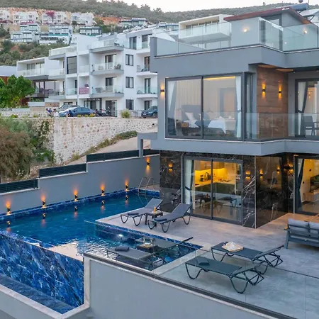 Cihan Kalkan וילה קס